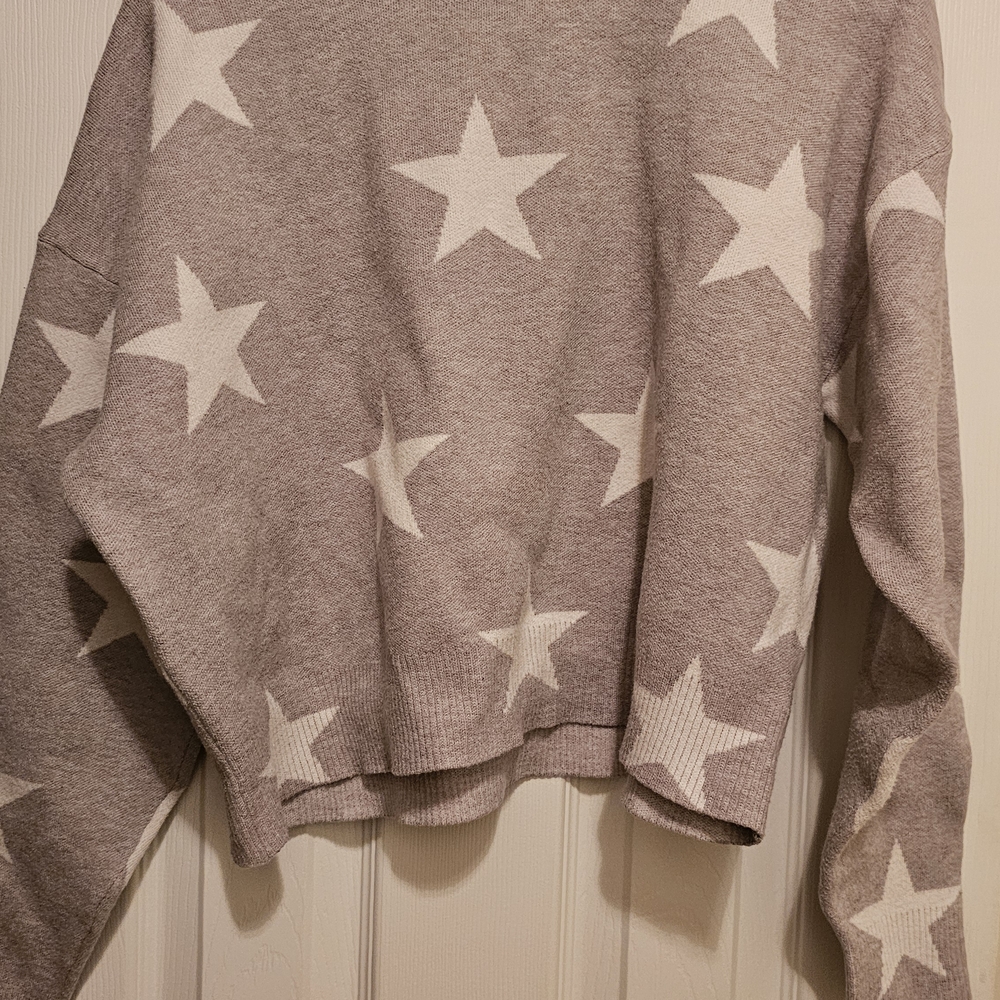 Arden B Heather Gray Knit Top